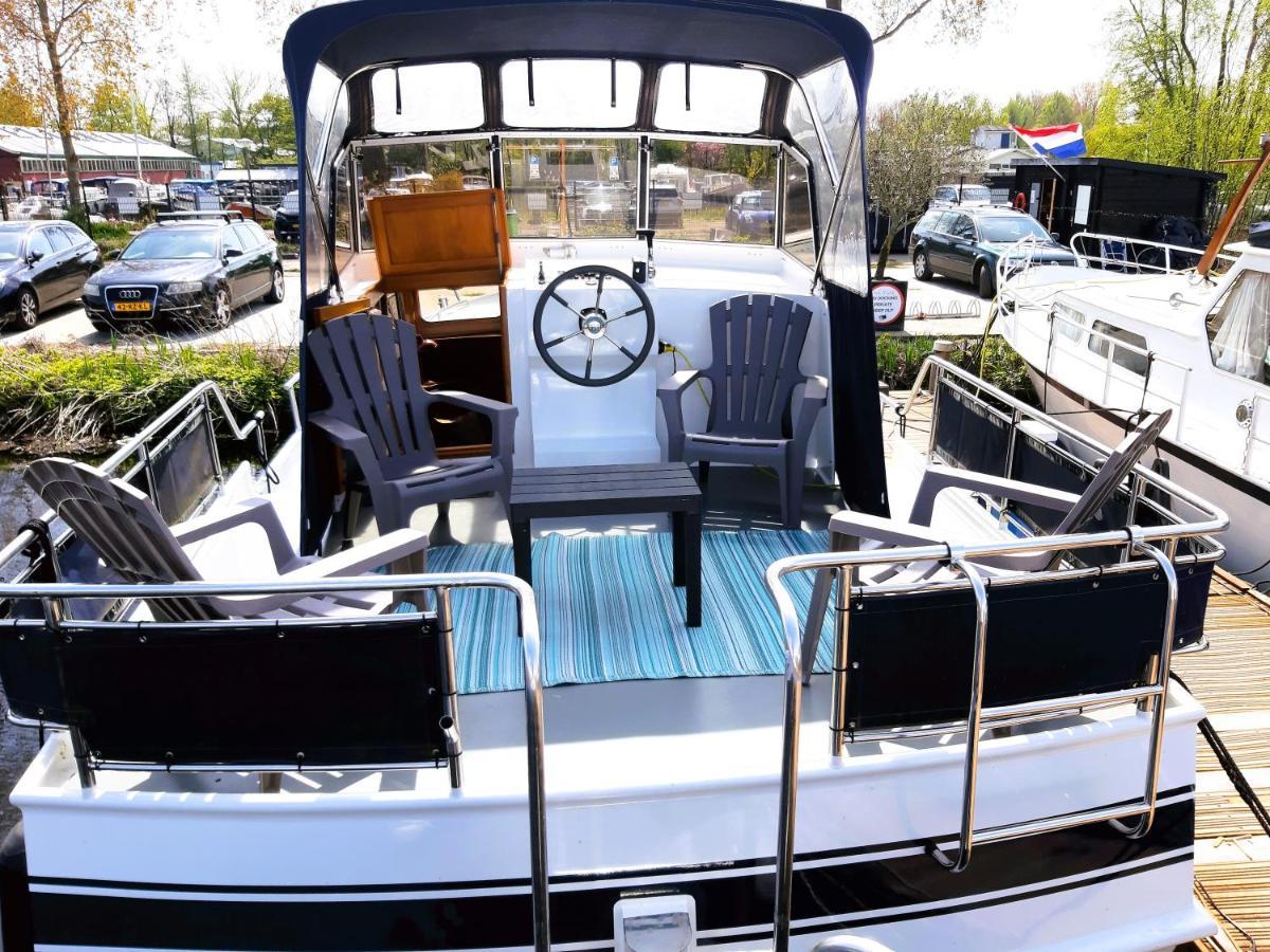 Motor Yacht Amazone Hotel Amsterdam Ngoại thất bức ảnh