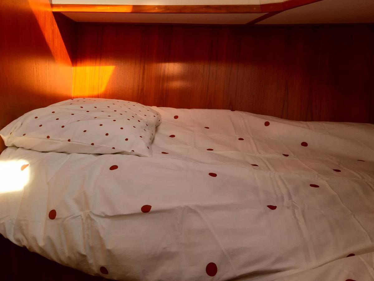 Motor Yacht Amazone Hotel Amsterdam Ngoại thất bức ảnh
