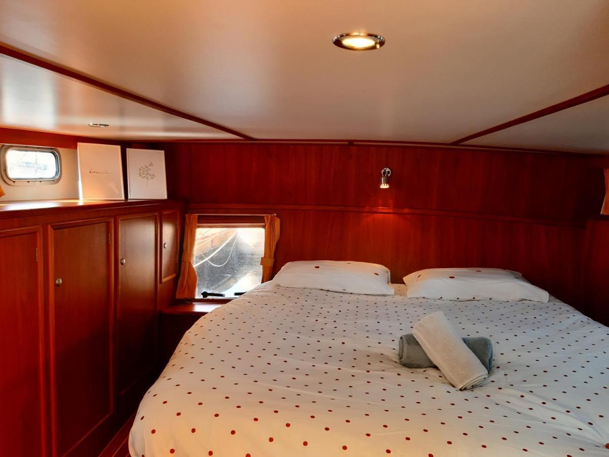 Motor Yacht Amazone Hotel Amsterdam Ngoại thất bức ảnh